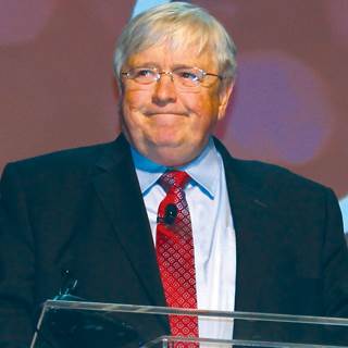 An emotional Larry Minnix addresses members during LeadingAge's 2015 annual meeting. An emotional Larry Minnix addresses members during LeadingAge's 2015 annual meeting.