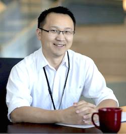 Nengliang “Aaron” Yao, Ph.D., (Photo: Dan Addison, UVA) Nengliang “Aaron” Yao, Ph.D., (Photo: Dan Addison, UVA)