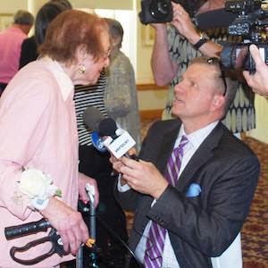 Gurwin Jewish - Fay J. Lindner Residences' Minnie Hutter is interviewed by the local media. Gurwin Jewish - Fay J. Lindner Residences' Minnie Hutter is interviewed by the local media.